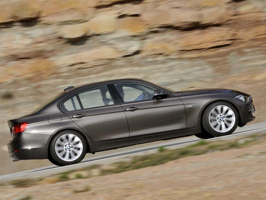  BMW 320d Sedan Modern Line 2012 года  (фото 3 из 16)